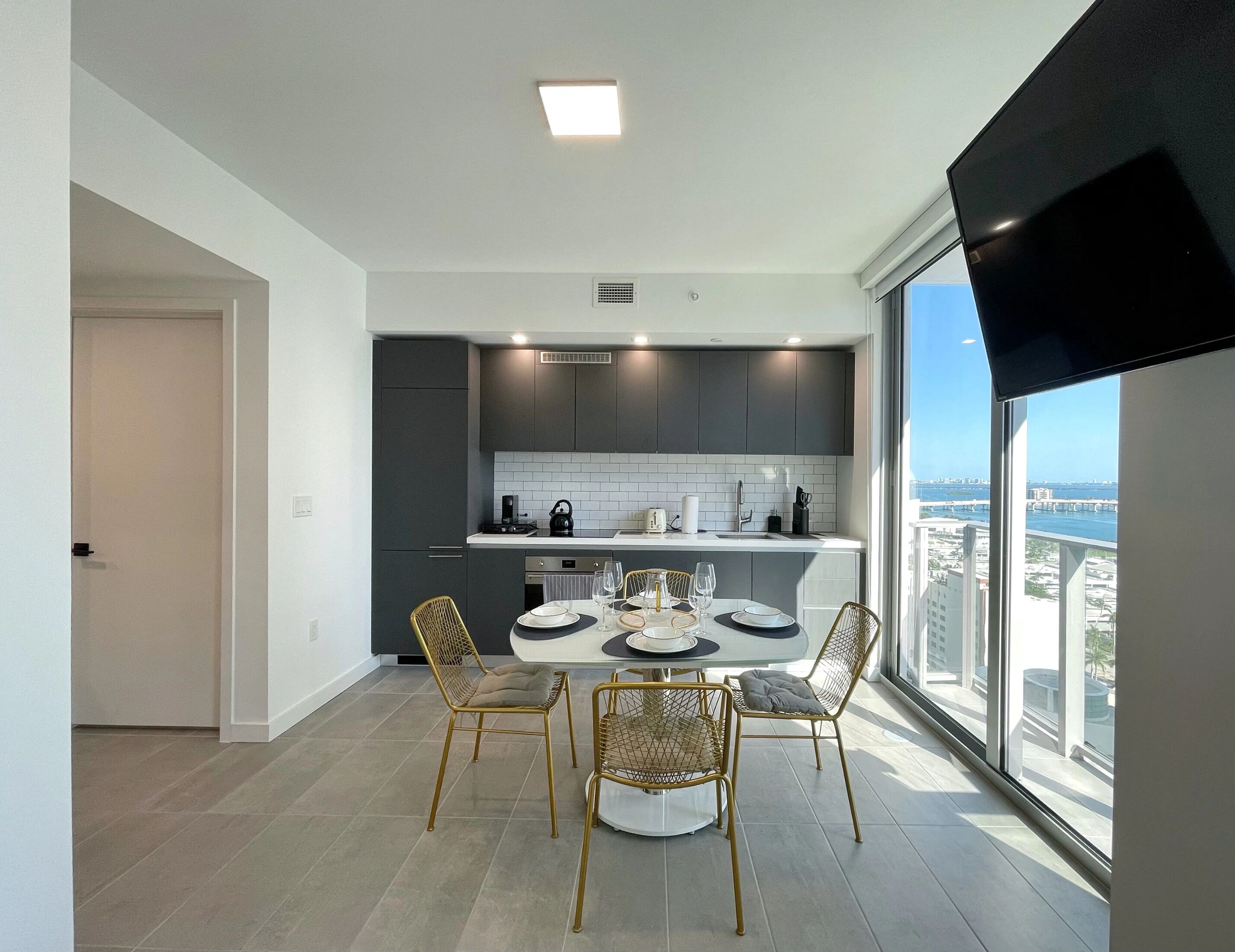 Apartment | Dining
