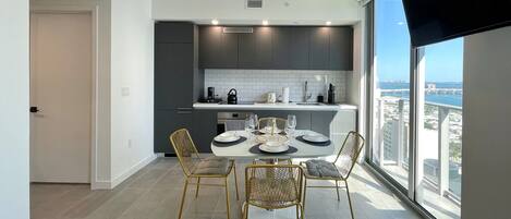 Apartment | Dining
