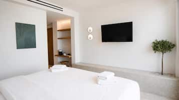 Superior Double or Twin Room, Sea View | Peti besi dalam bilik, kalis bunyi, Wi-fi percuma, cadar katil