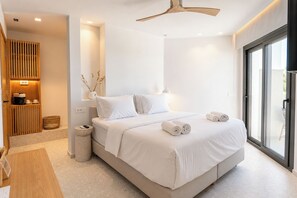 Deluxe Double or Twin Room, Sea View | In-room safe, soundproofing, free WiFi, bed sheets - Enplomare (Agios Isidoros, Plomari)