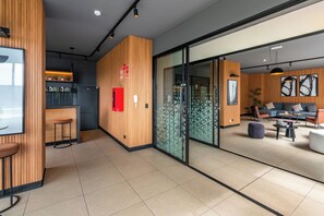 Lobby - 1BR + Workspace · A/C · Pool · Gym · 24/7 Doorman (Miraflores)