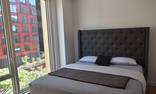 2-bedroom hotel suites in soothing Brooklyn with AC