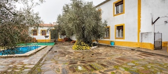 Apartment in Membrio With Pool