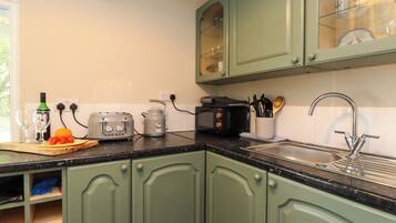 Dishwasher, cookware/dishes/utensils