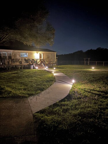 10-Acre Farmhouse Retreat - Farm Experience + Near Round Top