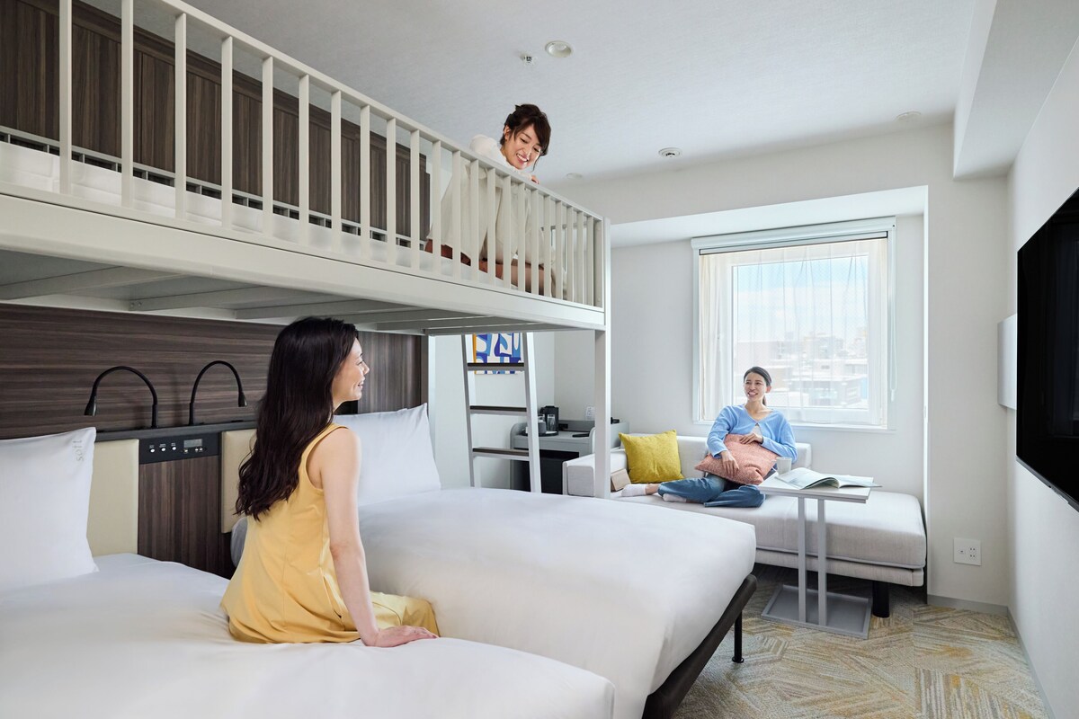 Standardzimmer, 2 Einzelbetten (Bunk Bed Sofa Bed With Free Breakfast)