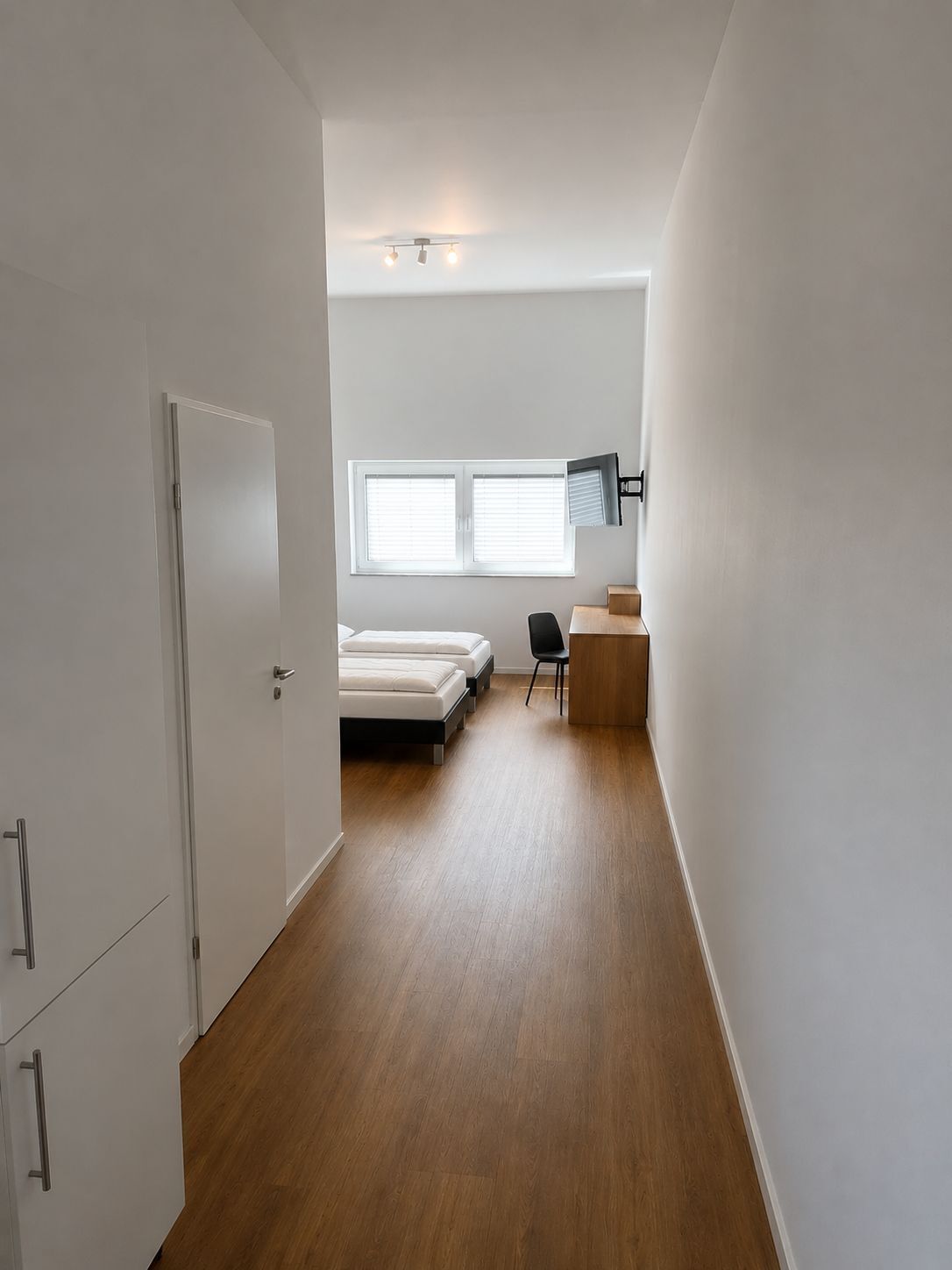 Deluxe Apartment, Non Smoking, Kitchen | Desk, laptop workspace, free WiFi