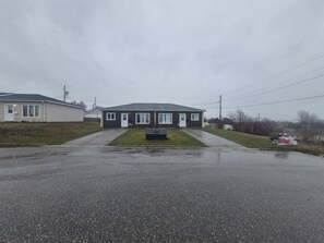 Exterior - Cozy 2 bedroom fully furnished apartment in centre of Stephenville, Newfoundland (Stephenville)