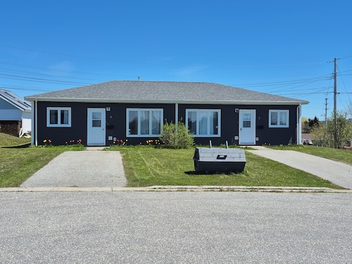 Cozy 2 bedroom fully furnished apartment in centre of Stephenville, Newfoundland