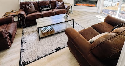 Brightwood Hilton and super barn combo sleeps 12