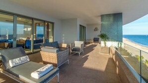 Terrace/patio - Resort with 3 bedrooms and AC in cool Cancún (Cancún)