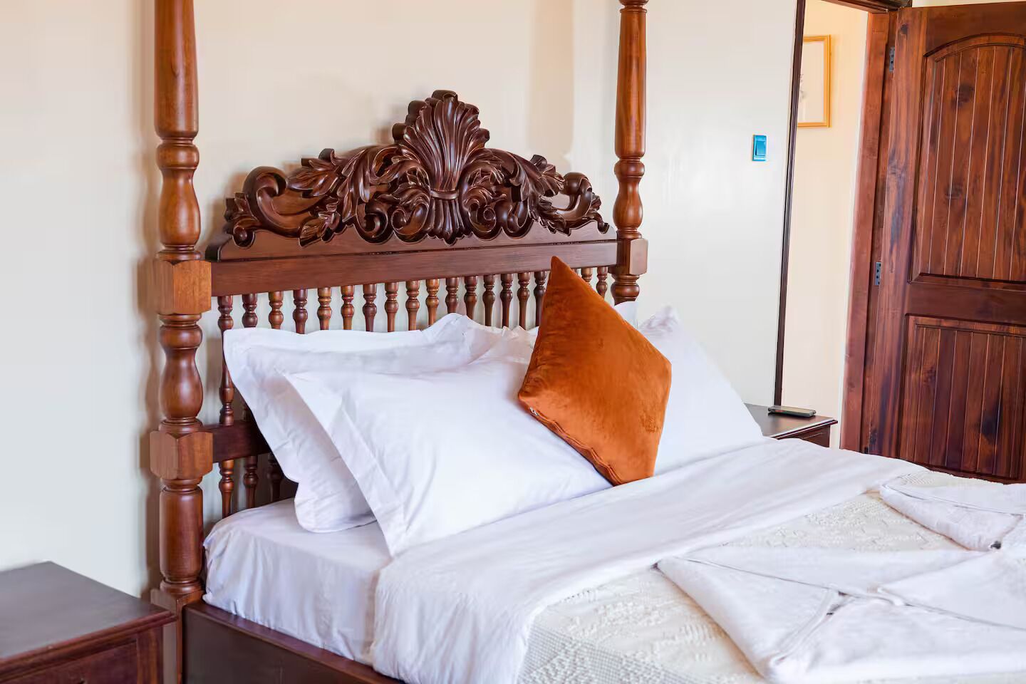 1 bedroom, desk, free WiFi, bed sheets
