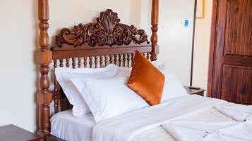 1 bedroom, desk, free WiFi, bed sheets