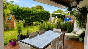 Outdoor dining - Vrbo Property (Saubion)