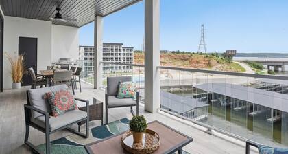 Main Channel Views, Resort Pools & Boat Slip at Topsider's 19MM