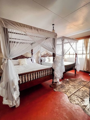 Room - Wild Amboseli: Tembo Safari Cabin. (Lengesim)