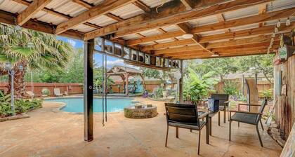 3-bedroom house in South Houston area with private pool