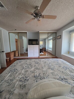 2 habitaciones, tabla de planchar con plancha y wifi gratis 