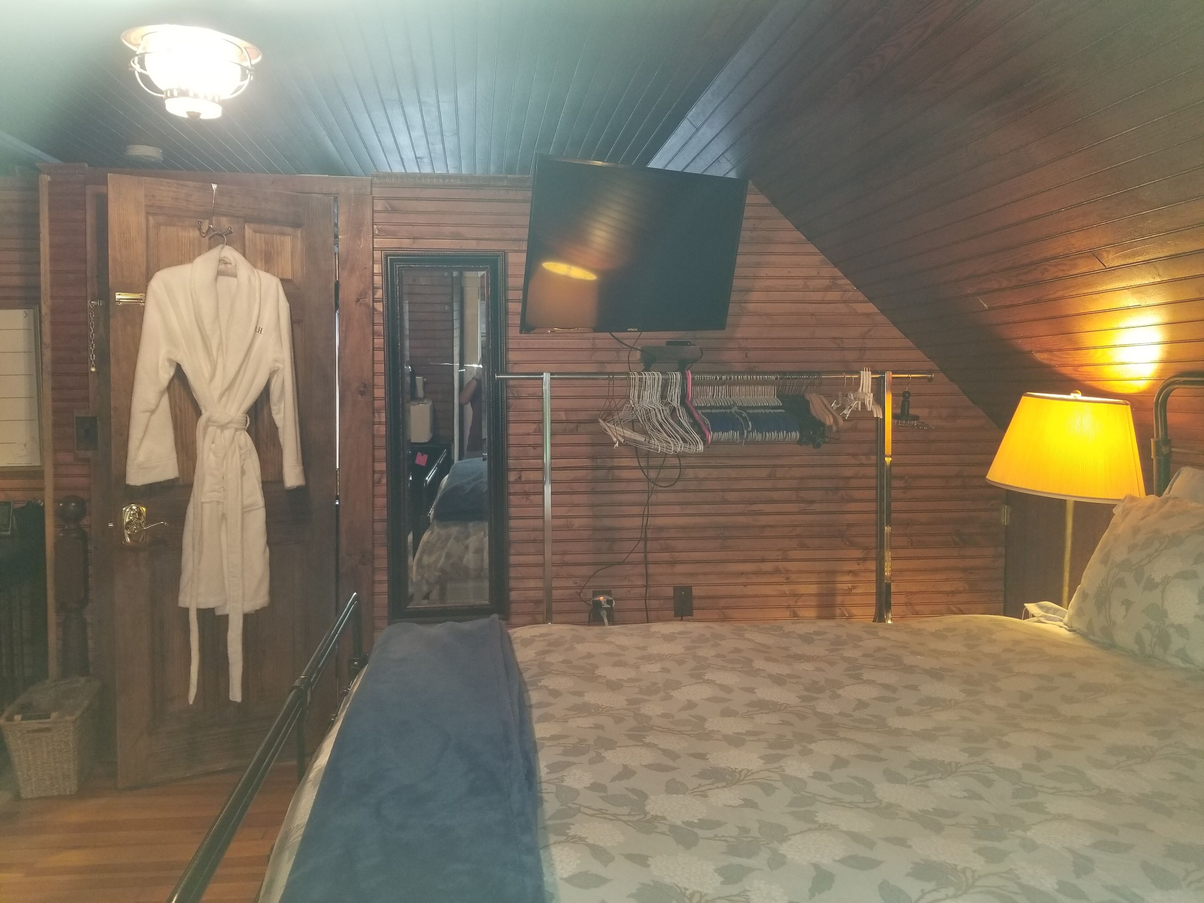 1 chambre, fer et planche à repasser, Wi-Fi gratuit, draps fournis