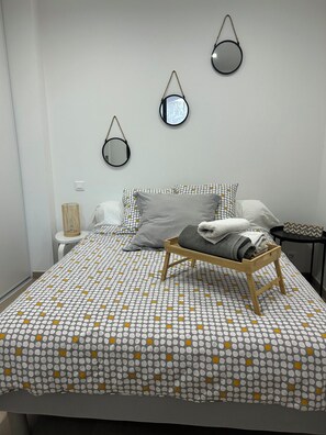 Room - Vrbo Property (La Crau)