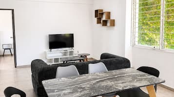 Luxury Apartment, 2 Bedrooms, Kitchenette | Interior