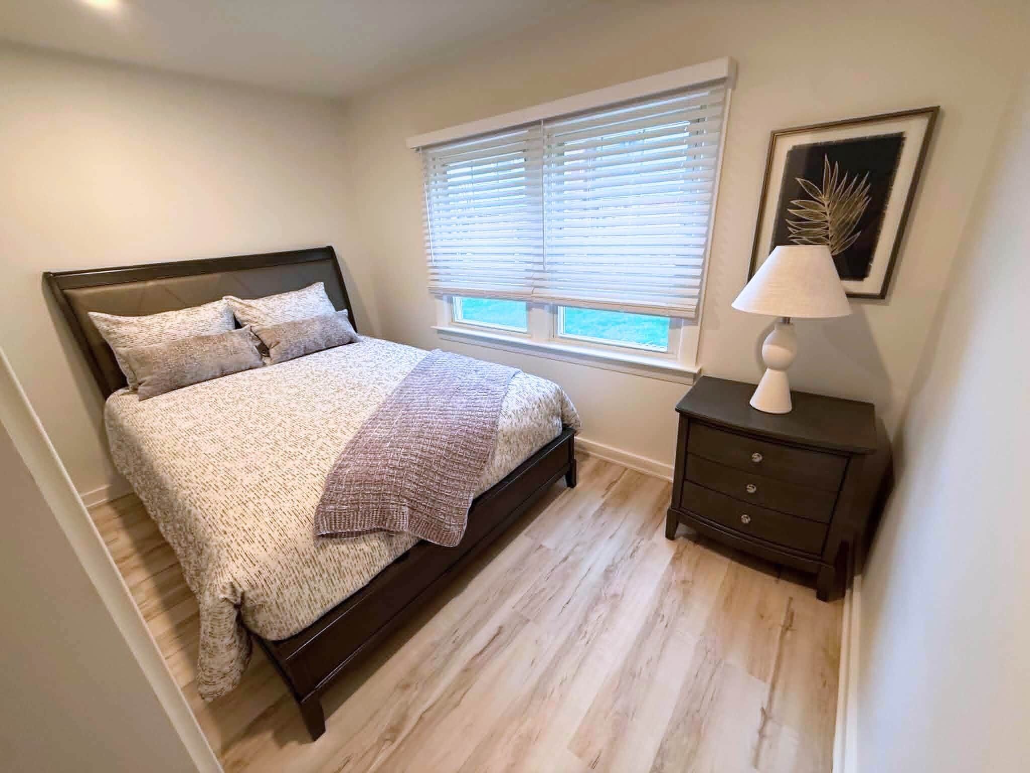 2 bedrooms, in-room safe, desk, iron/ironing board