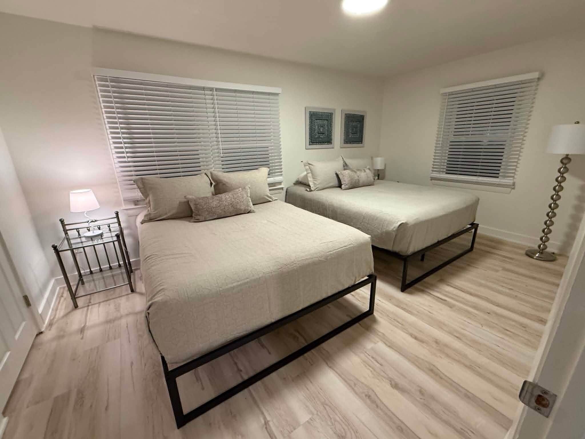 2 bedrooms, in-room safe, desk, iron/ironing board