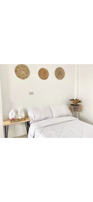 1 chambre, fer et planche à repasser, Wi-Fi gratuit, draps fournis