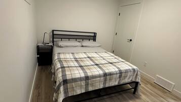 WiFi, bed sheets
