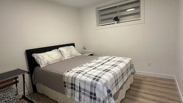 WiFi, bed sheets