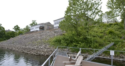 Boating + Fishing + Ozarks + Resort Living = Branson, MO!