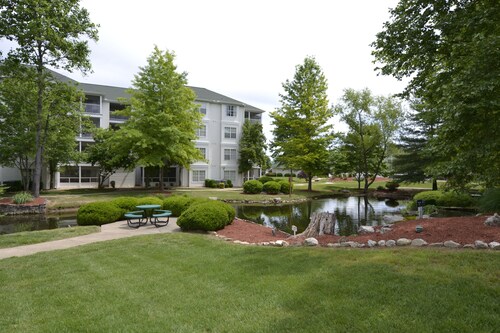 Boating + Fishing + Ozarks + Resort Living = Branson, MO!