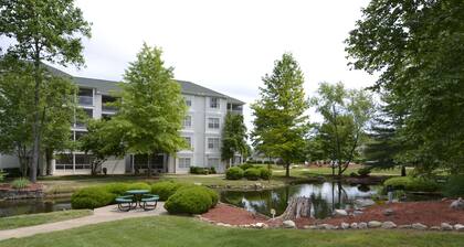Boating + Fishing + Ozarks + Resort Living = Branson, MO!
