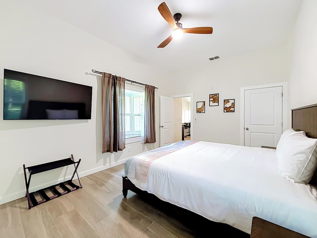 2 bedrooms, WiFi, bed sheets