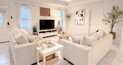 NEW Modern 3BR Home • Patio • Fast WiFi • Sleeps 6