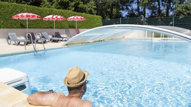 Indendørs pool, opvarmet pool