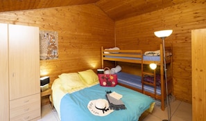 2 bedrooms, WiFi - Chalet 3 étoiles - Piscine  - ccbgb0b (Loubeyrat)