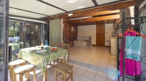 Dining - Chalet 3 étoiles - Piscine  - ccbgb0b (Loubeyrat)
