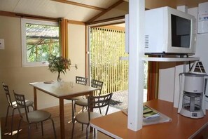 Dining - Chalet 3 étoiles - Piscine  - ccbgace (Le Mas-d'Azil)