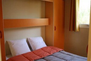 Room - Chalet 3 étoiles - Piscine  - ccbgace (Le Mas-d'Azil)