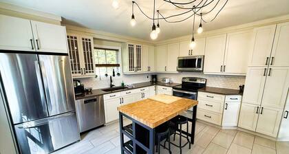 4-Bedroom Family Retreat · Lake Access · Fireplace · Mandeville, Lanaudière
