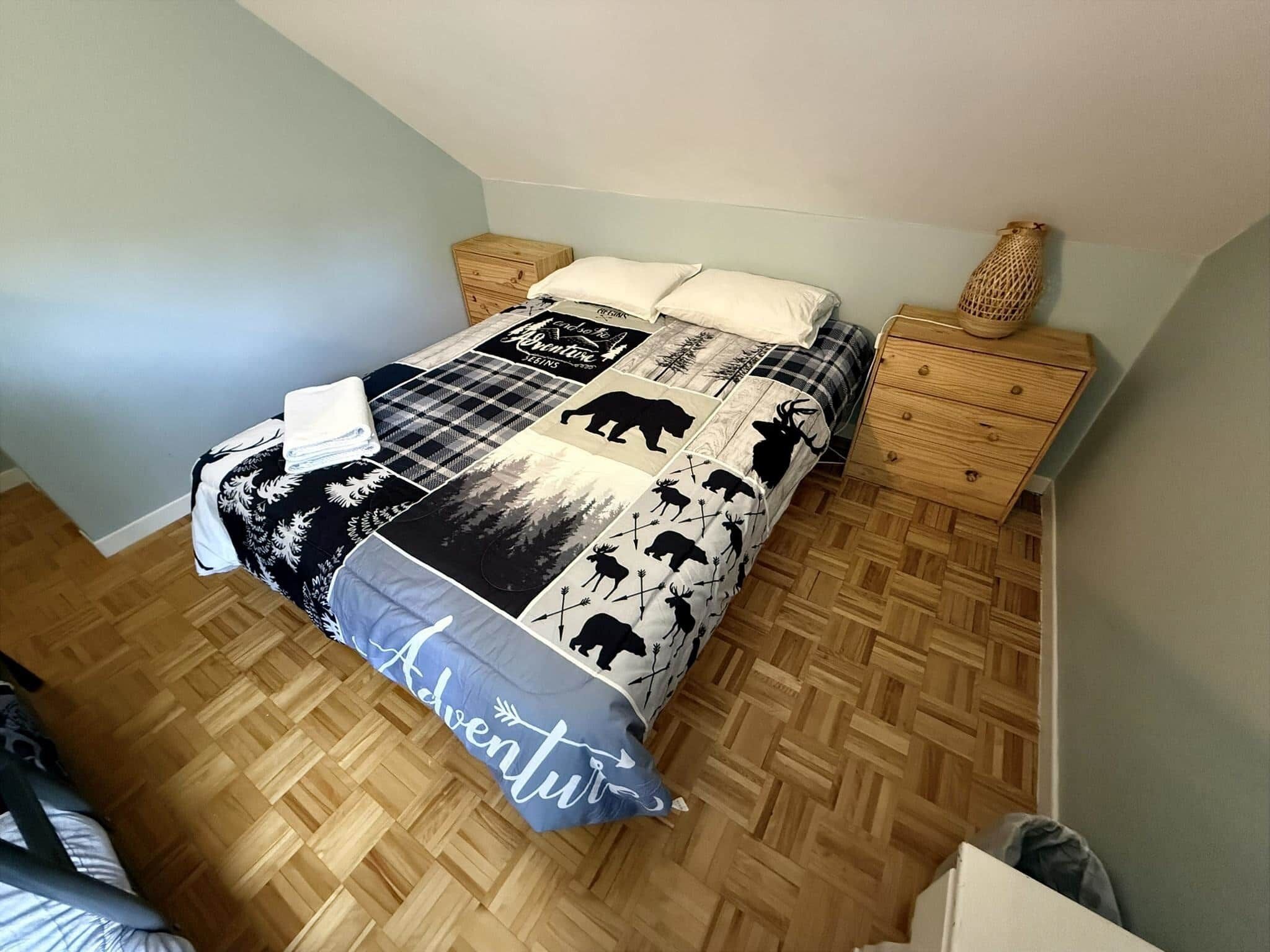 4 dormitorios, tabla de planchar con plancha, wifi y ropa de cama