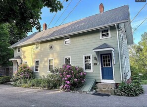 Exterior - 4BR Wakefield Home Near URI, Beaches & South County Bike Path (South Kingstown)