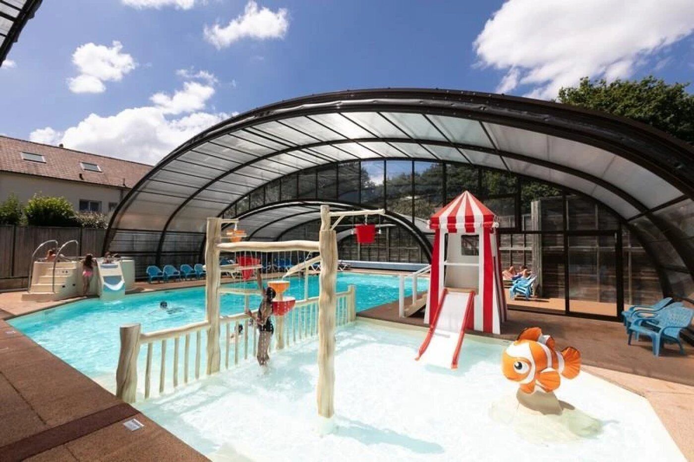 Piscine couverte, piscine chauffée