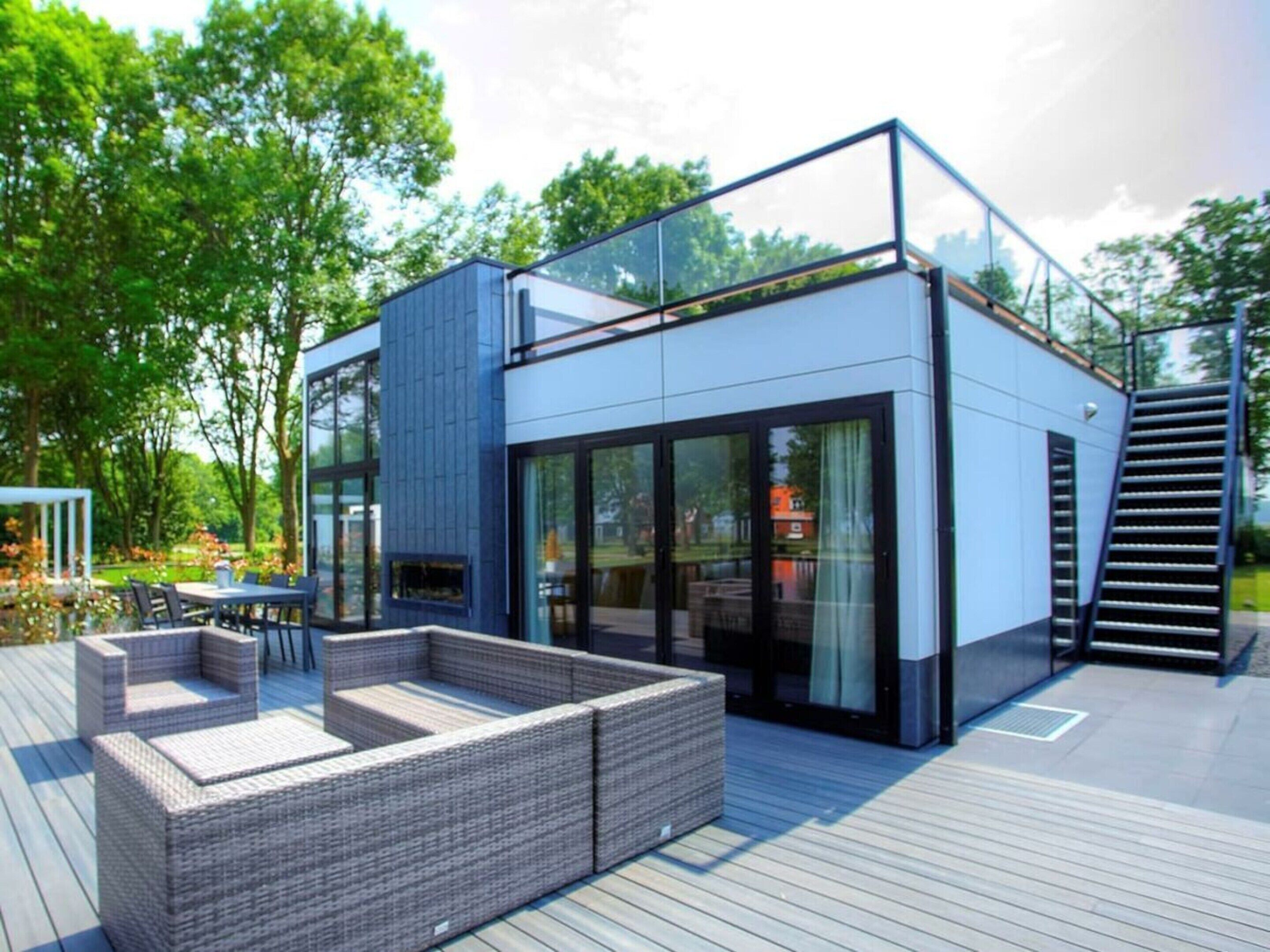House | Outdoor dining