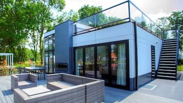 House | Outdoor dining