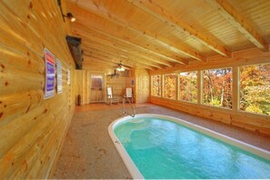 Ferienhütte, Mehrere Betten (A Splash Country #2445) | Pool | Innenpool, beheizter Pool