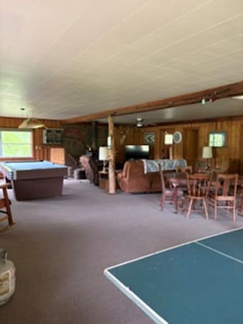 ゲーム室. Peaceful 2-bedroom cabin with AC in welcoming Villa Ridge