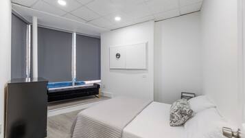 3 bedrooms, iron/ironing board, WiFi