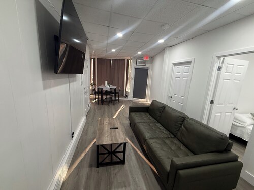Spacious 3-bedroom apartment in gorgeous West New York with AC
